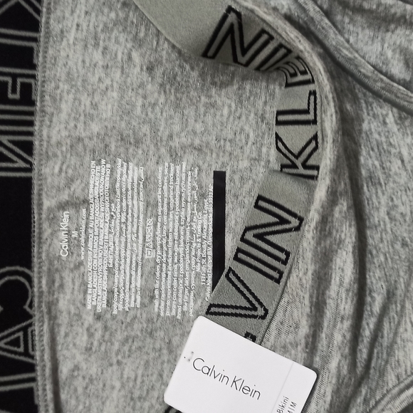 Calvin Klein - Picture 2 of 3